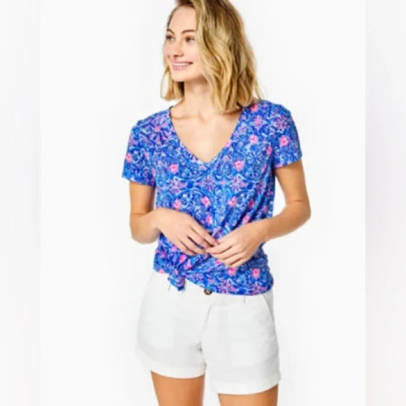 2/40 Lily Pulitzer Etta V-Neck T-Shirt - Women’s Small - Picture 1 of 8
